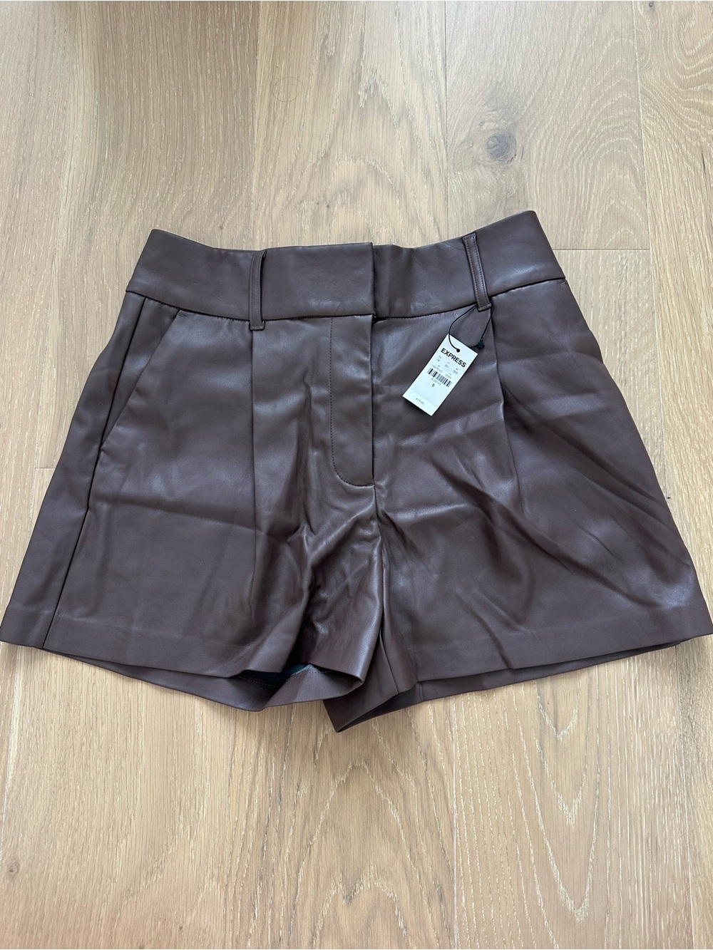 Express Brown Editor High Waisted Faux Leather Shorts Size 6 - Picture 2 of 12